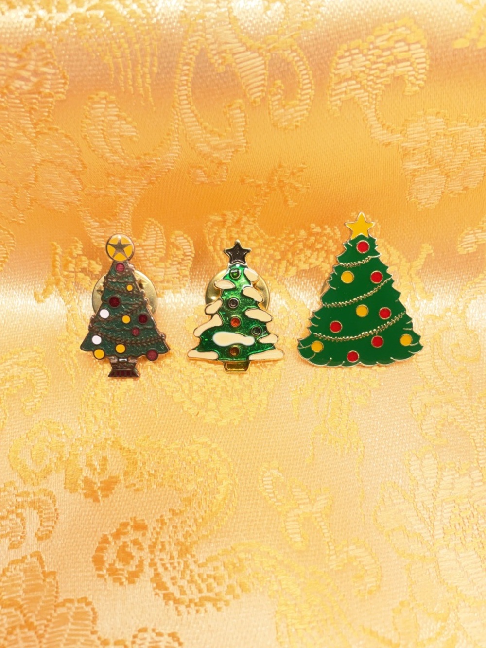 Vintage Christmas Tree Lapel Pins Hat pins